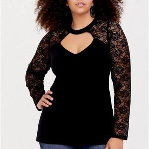Torrid NWT black lace cutout sexy top size 1X 14/16